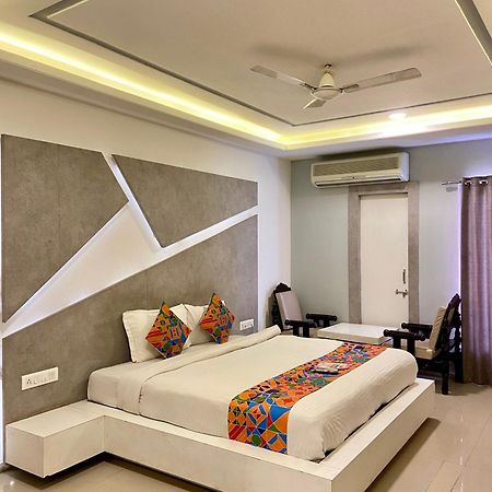 Hotel Damanis Udaipur Exteriör bild