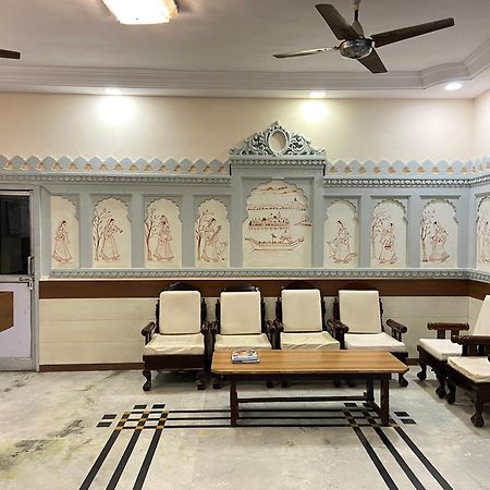 Hotel Damanis Udaipur Exteriör bild