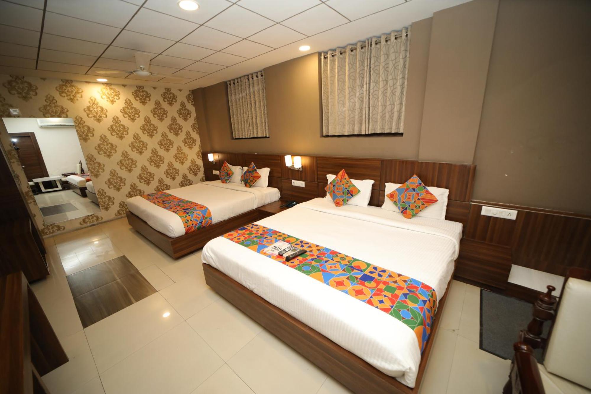 Hotel Damanis Udaipur Exteriör bild
