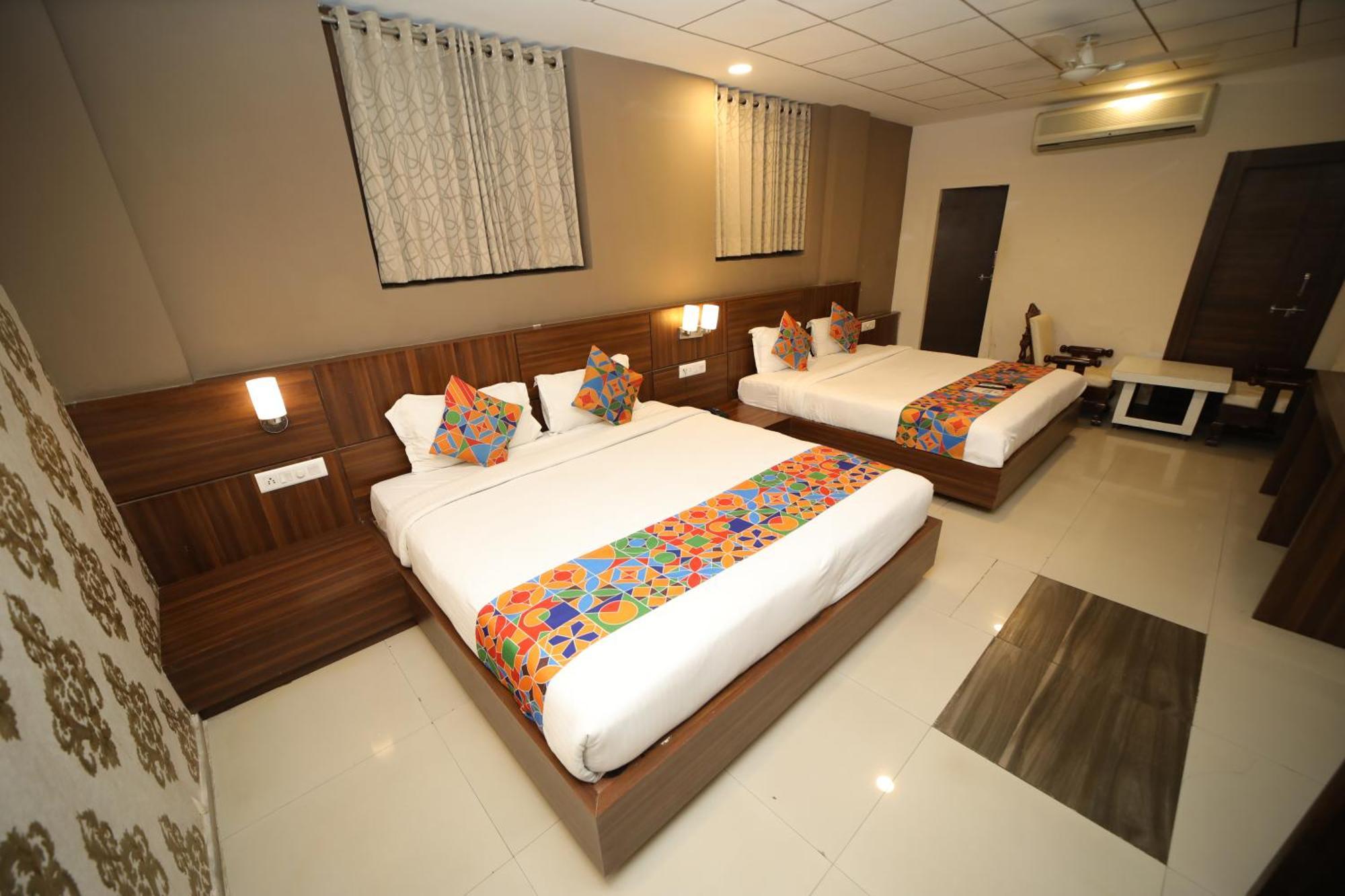 Hotel Damanis Udaipur Exteriör bild