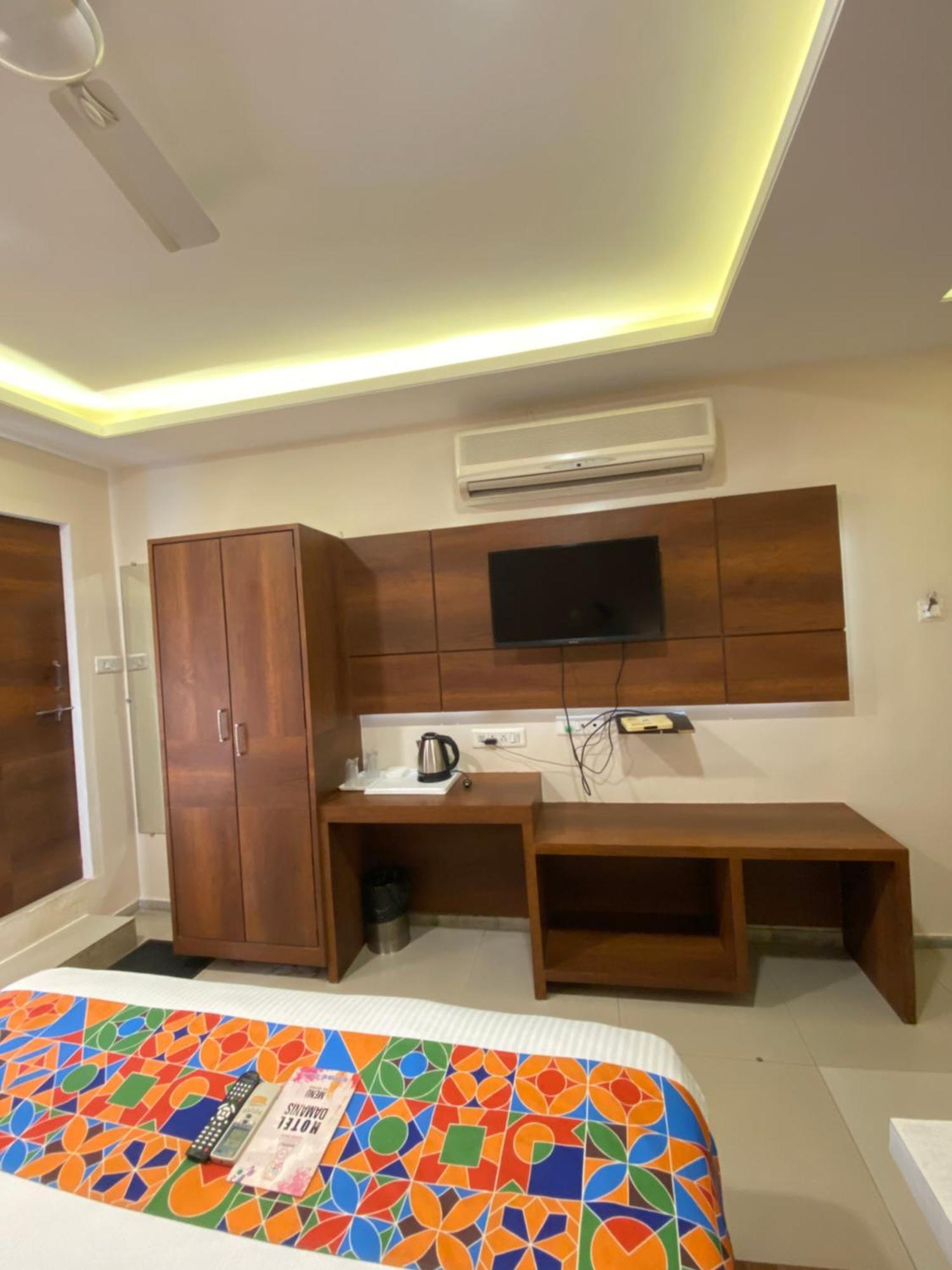 Hotel Damanis Udaipur Exteriör bild