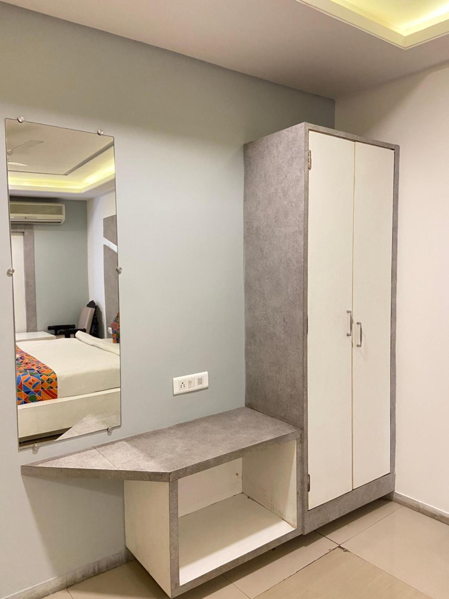 Hotel Damanis Udaipur Exteriör bild