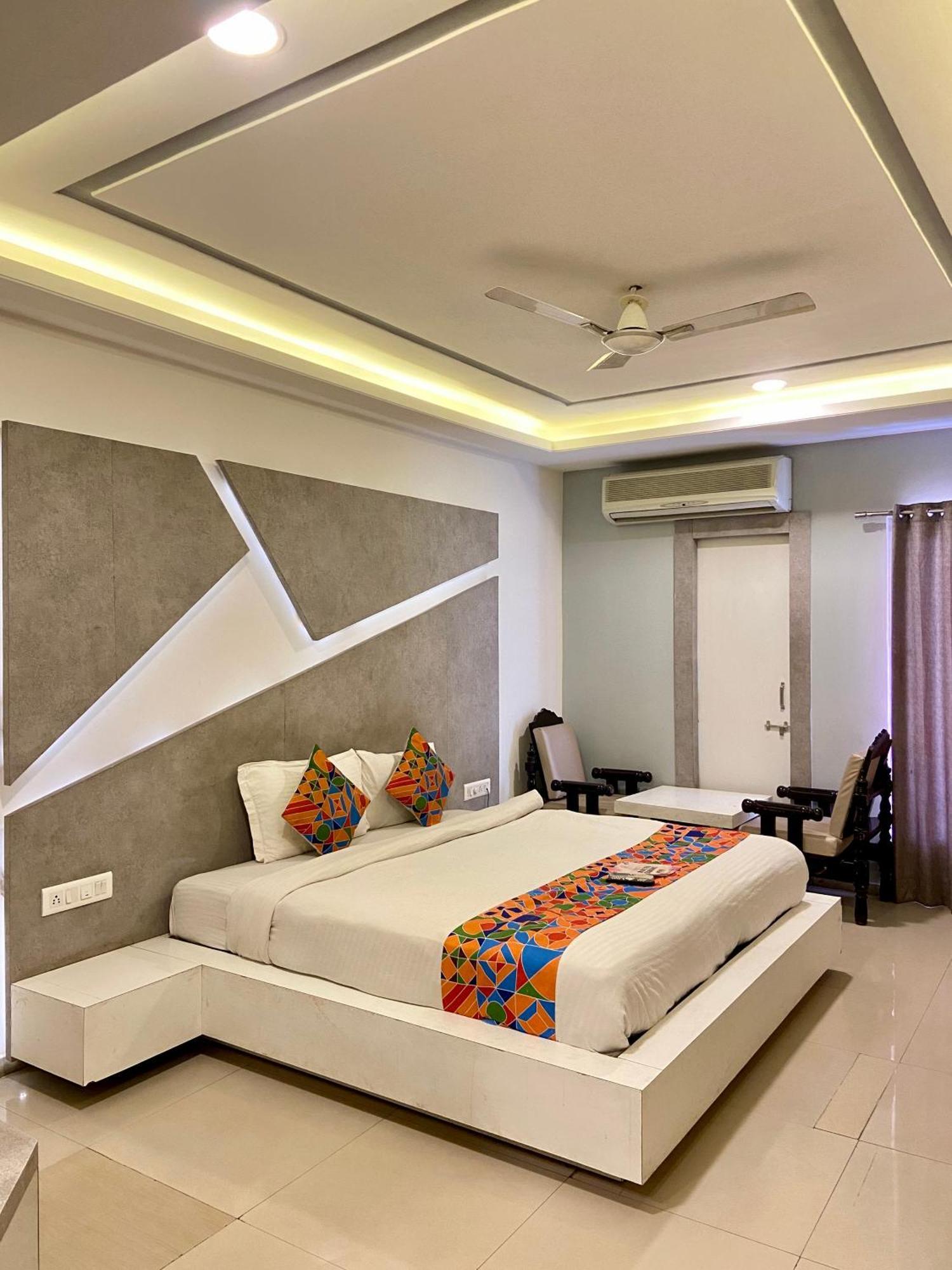 Hotel Damanis Udaipur Exteriör bild