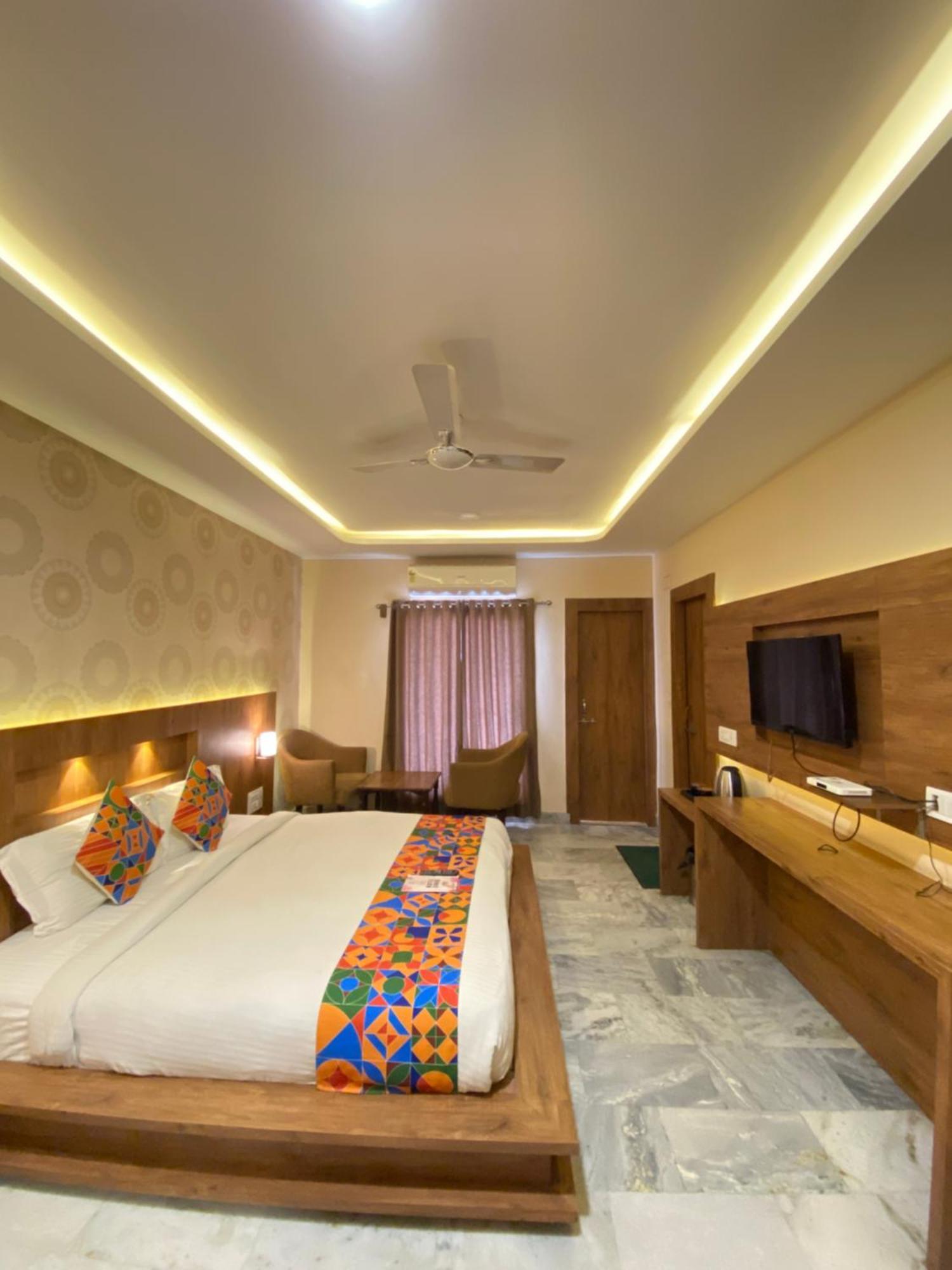 Hotel Damanis Udaipur Exteriör bild