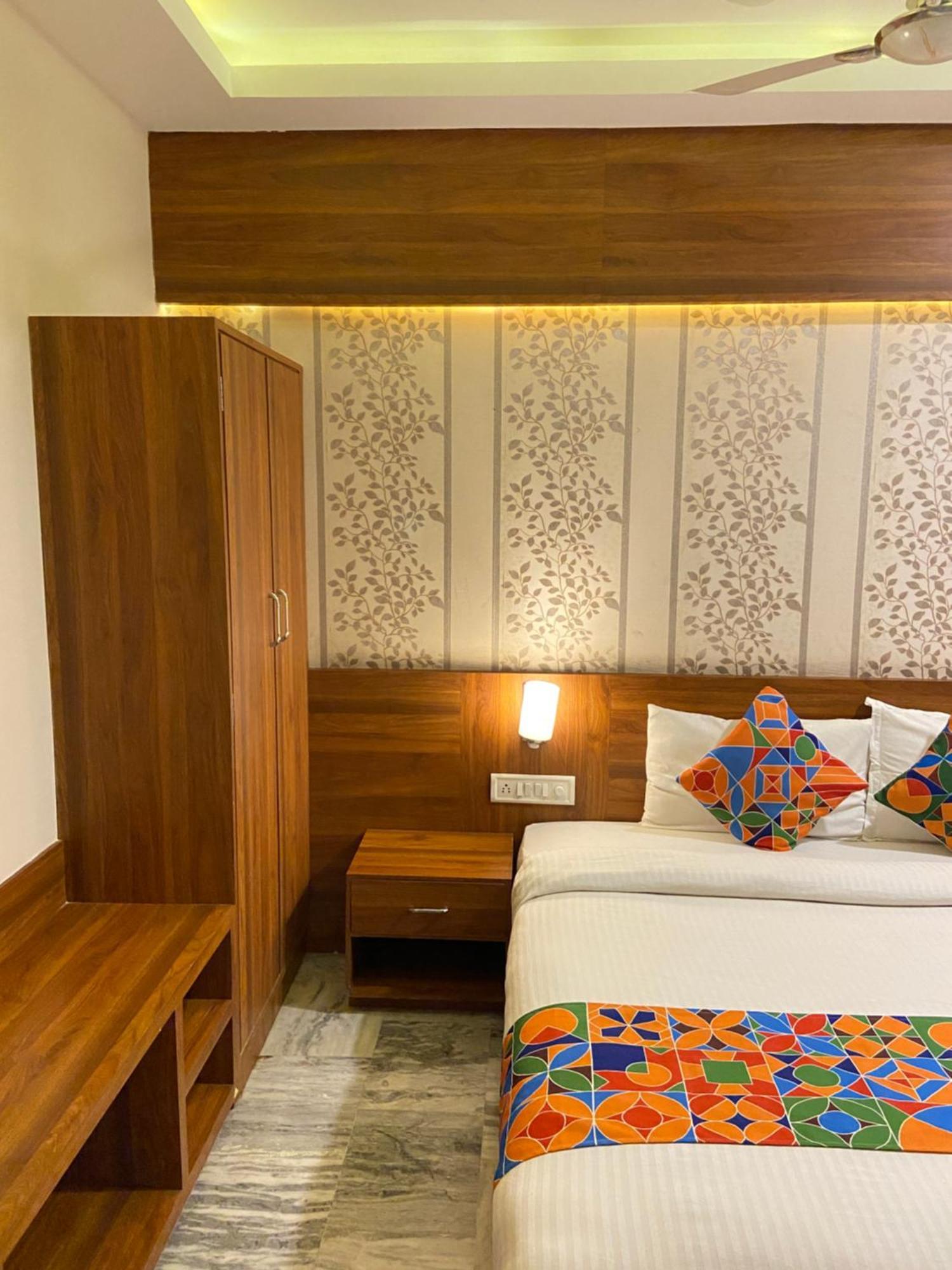 Hotel Damanis Udaipur Exteriör bild
